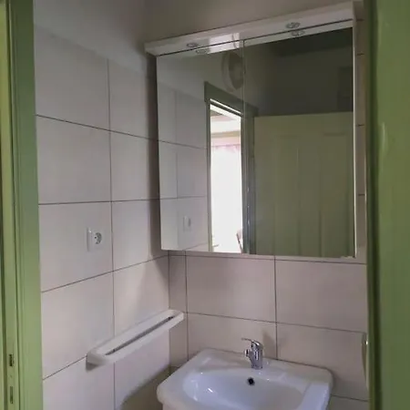 Michael Apartman *