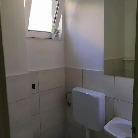 Michael Apartman *